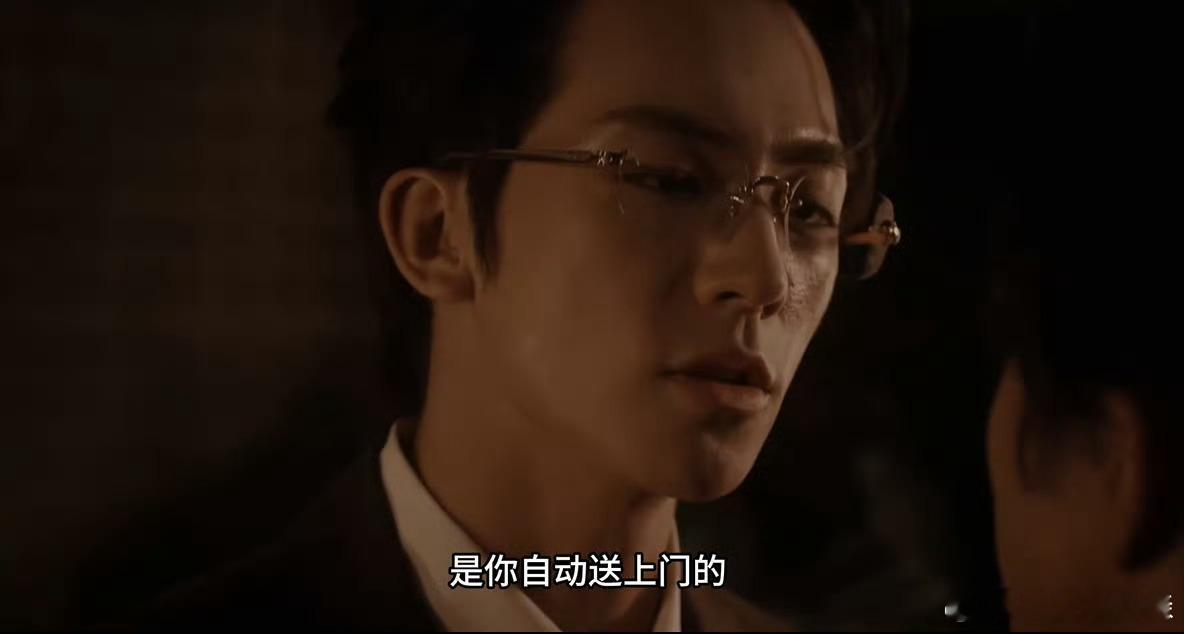 昨天刚说活动活动落灰很久的球拍，今天一早就下雨了，不爱运动的人偶尔想动一次，真的