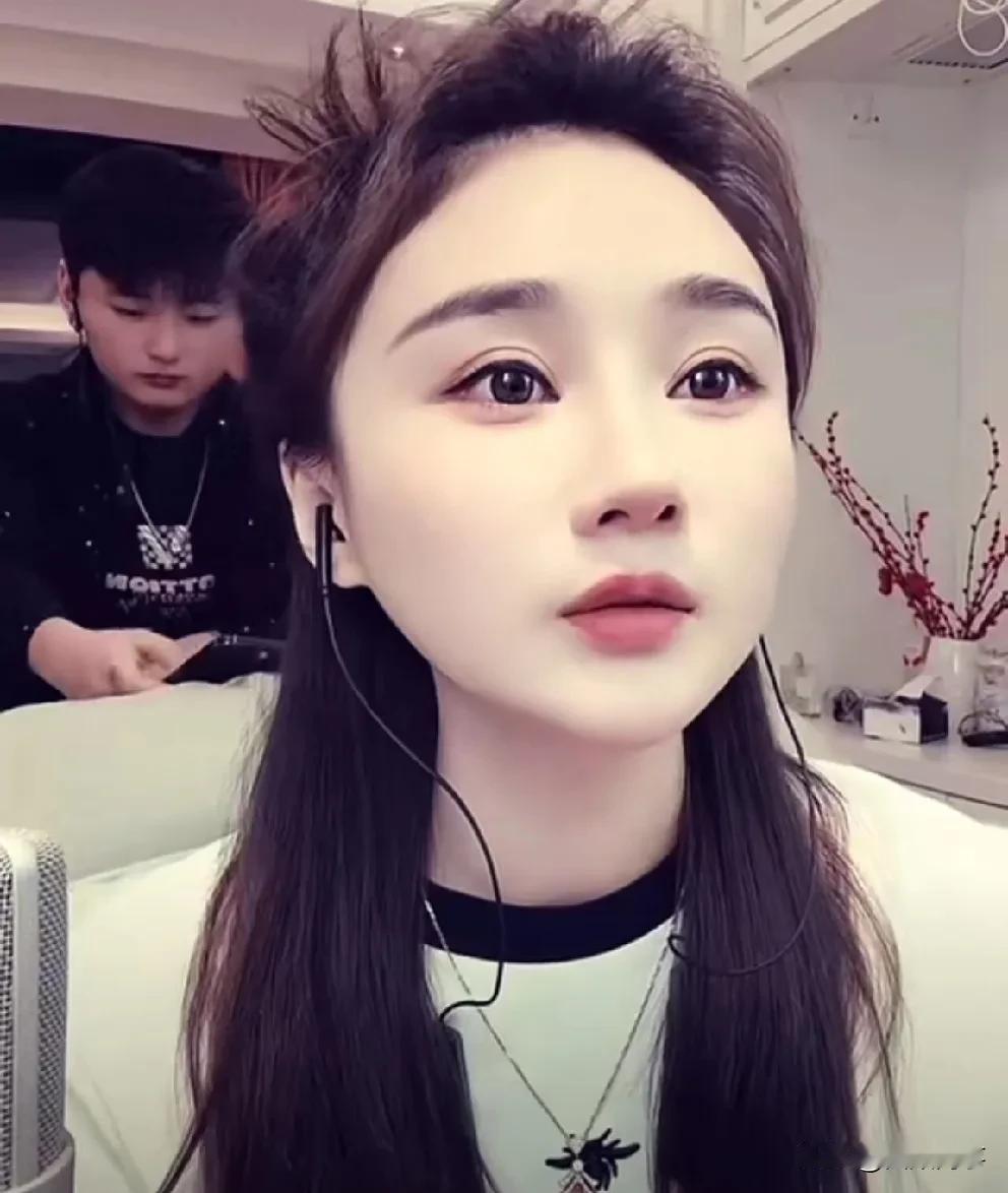 沈曼喊话想踩我的人，有一个算一个，都放马过来！

            沈曼喊