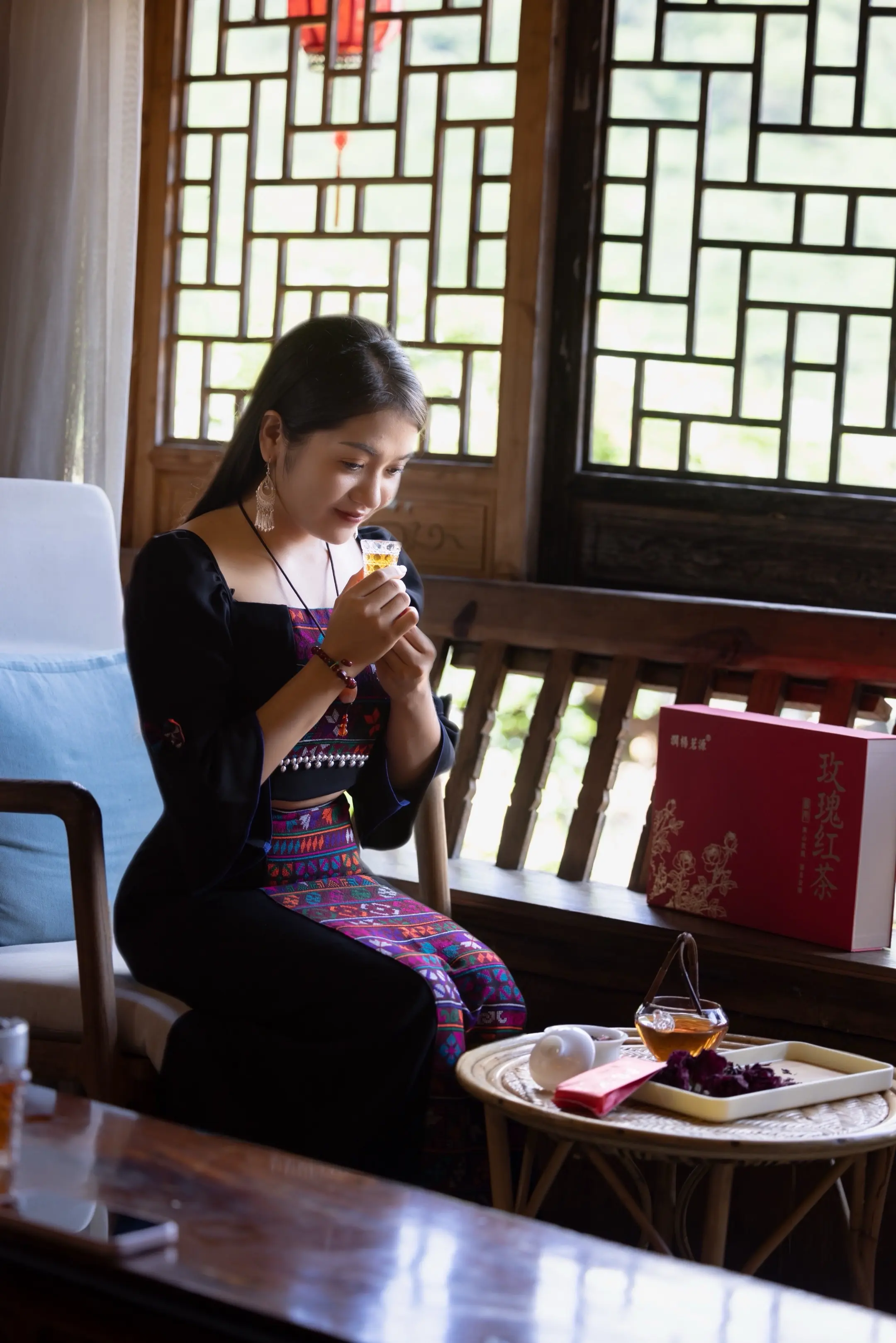 外表干净是尊重他人，内心干净是尊重自己，言行干净是尊重灵魂，美，不一定...