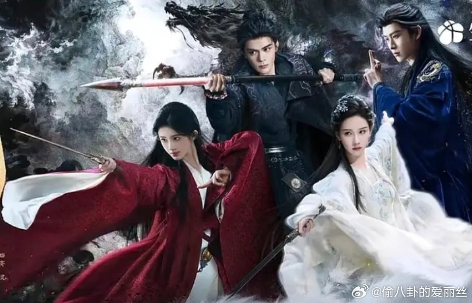 我觉得俩女孩子都挺亮眼的，感觉重心在她俩 