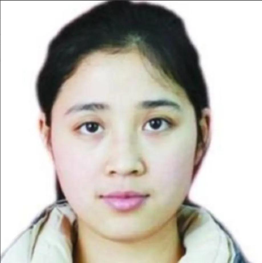 重庆36岁光棍捡到了一个女婴,不舍吃不舍喝将女孩养大,谁知,养女成年后,光棍父亲