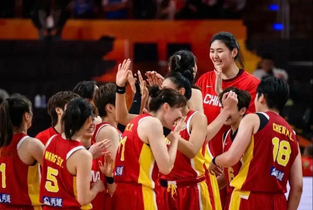 中国女篮29分不敌法国61比90，这个比分摆出来，很多人第一反应是刺眼，可我想说