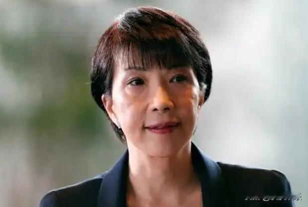 白宫最新表态后，日本82%的群众马上转变态度，不再选择支持高市早苗。
 
要知道