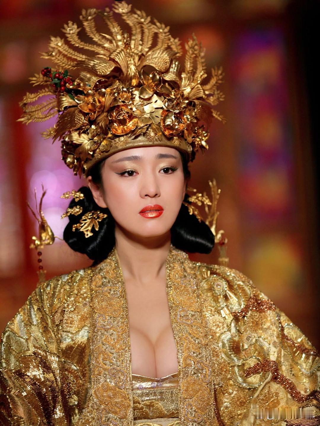 巩俐年轻的时候是真的漂亮！怪不得张艺谋会看上他 
