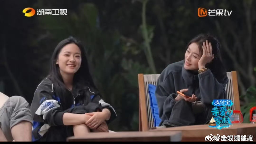 沈月沈月从小就是一个不希望被看见的人沈月这段也太让人心疼了，习惯自我否定，被人一