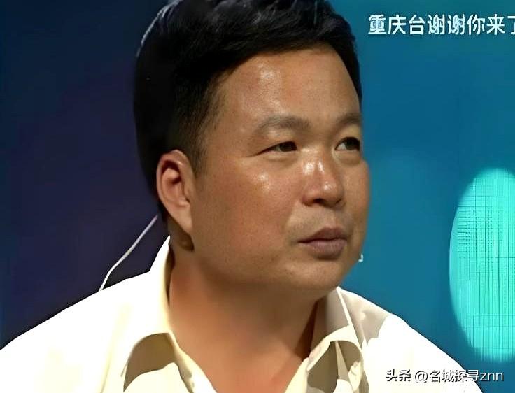 山东1女孩父亲去世，母亲瘫痪，无奈她辍学打工，1陌生男子不忍心资助她上大学，谁知