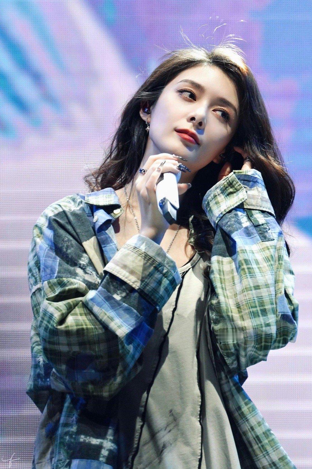 #傅菁连唱29首歌没跳舞#傅菁的实力别太强了，直接连唱29首歌放在内娱也是相当炸