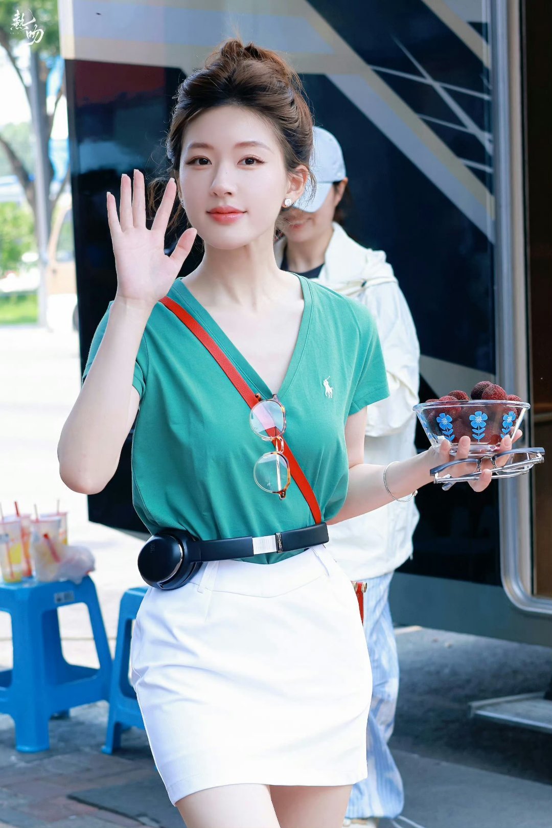 美妍老公 许我耀眼能不能边拍边播 我可太馋了[舔屏]#赵露思许我耀眼# ​​​