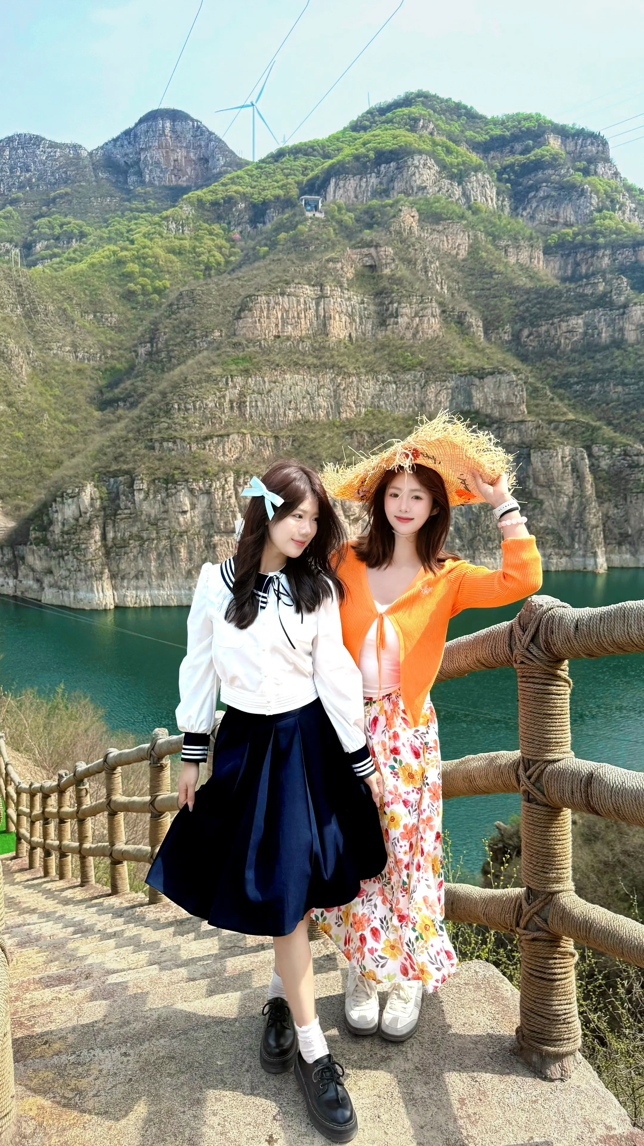 河南黄河三峡 一船载尽黄河春 原来你是这样的黄河三峡 乘粉色游船漫赏山...