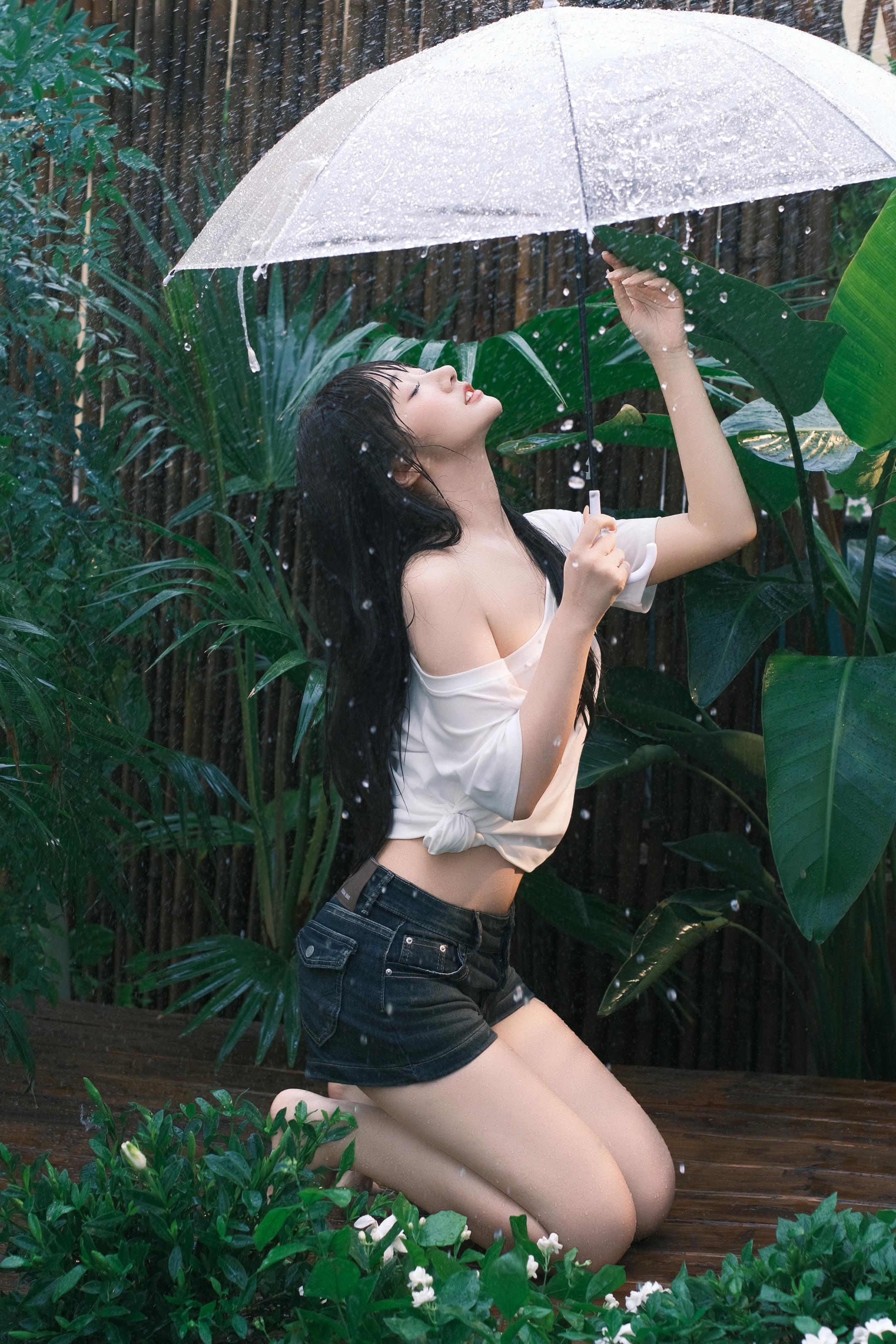 雨天生命力。