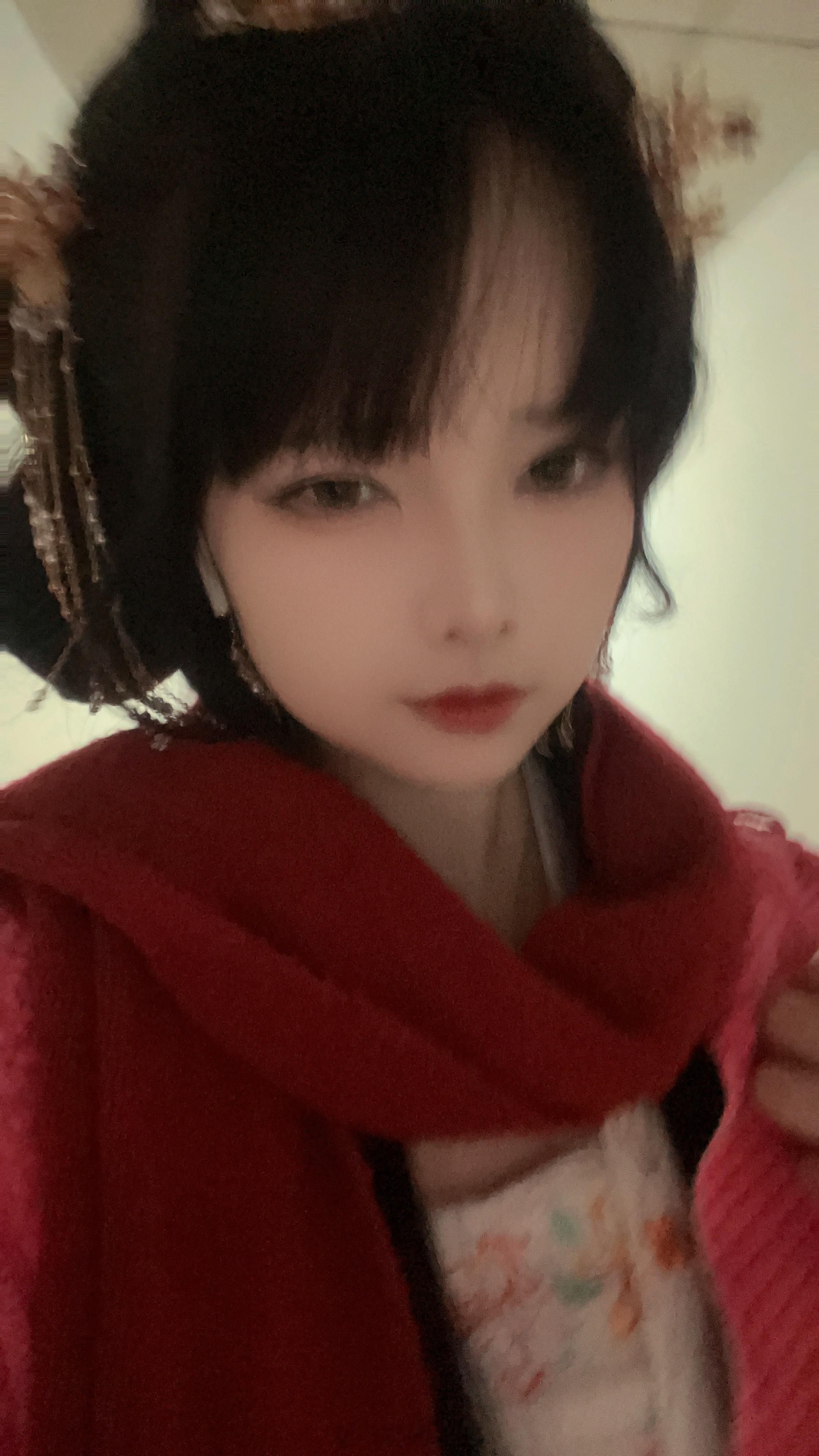 也是很久没搞汉服造型出门了 ​​​