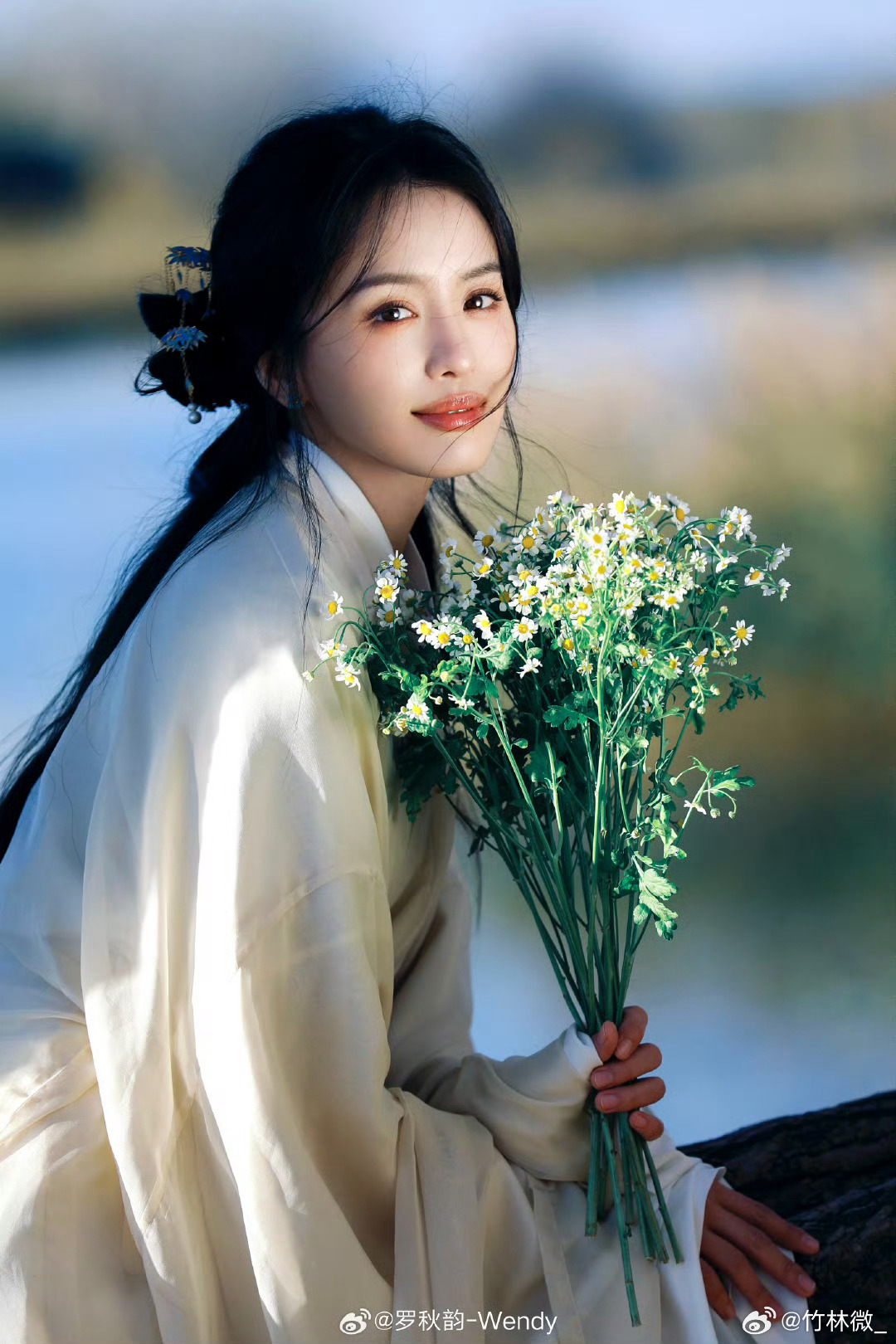 罗秋韵新造型美我一大跳 怎么现代装古装都这么美啊！不愧是白月光这谁能拒绝啊🤤罗