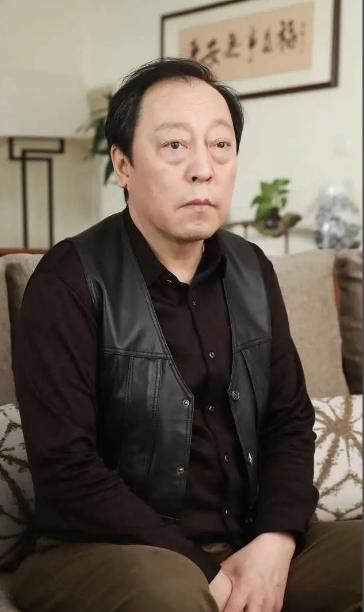 估计所有人都知道了！

是我们熟悉的演员，老戏骨倪大红竟然

又要上新一部好看的