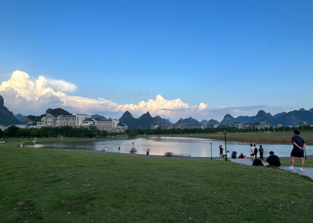 以色列硬刚土耳其，中东要变天？
亲爱的朋友们大家好，我是海林小百科，今天我们来看