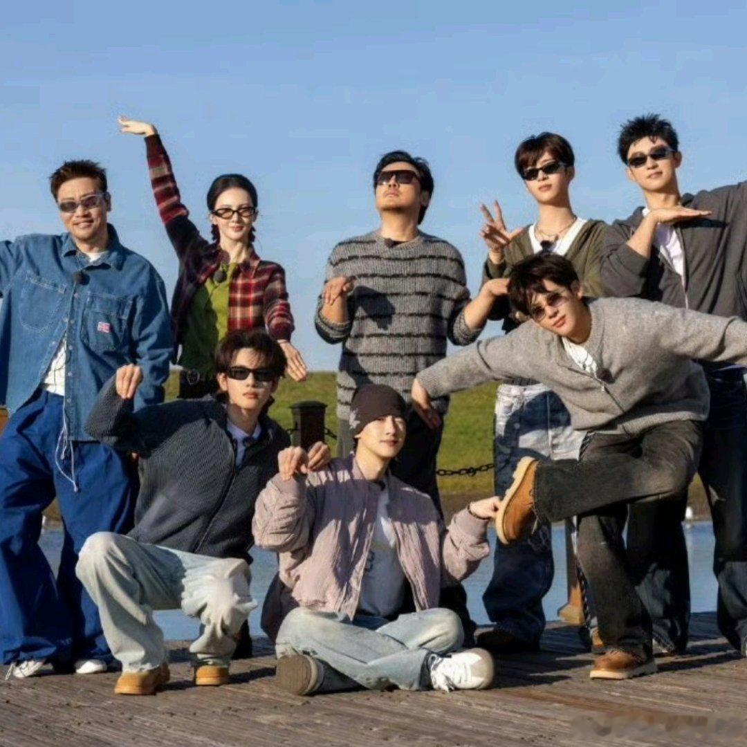 现发4嘉宾阵容原班人马就行，快快上映吧，我的下饭剧