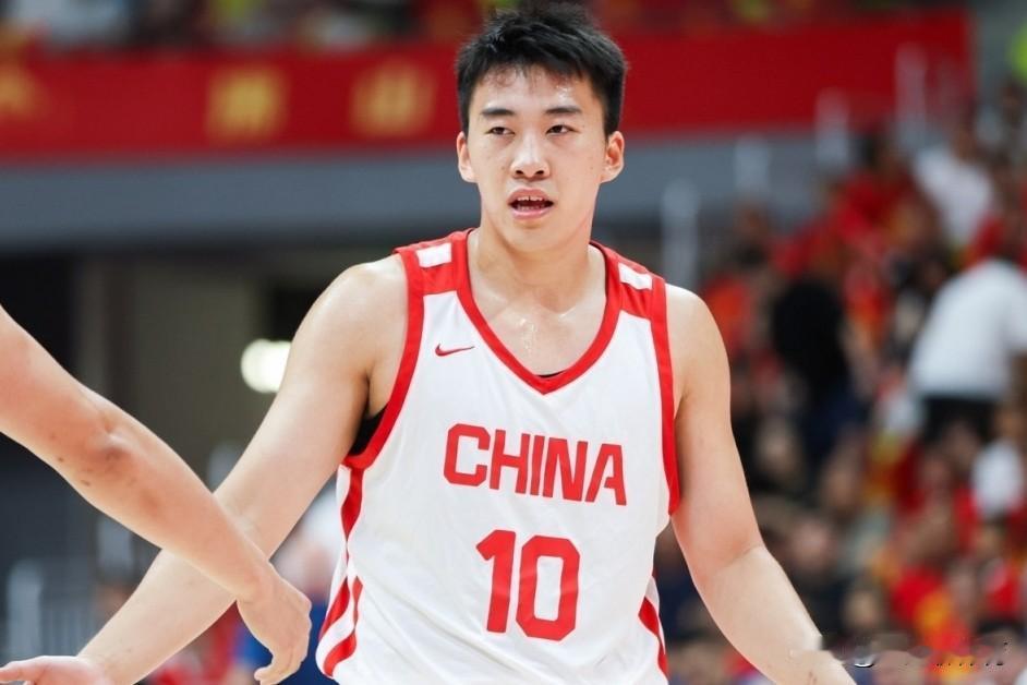 王俊杰太实在了，赛后采访真敢说[捂脸]一点面子都不给菲律宾留！
中国男篮105比
