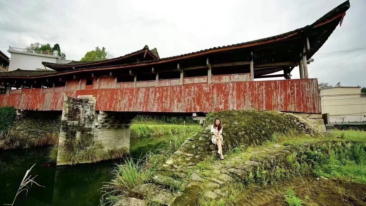 泰顺｜15座国保廊桥藏着千年诗意🌿
北涧桥千年之恋、文兴桥油菜花田，一桥一景皆