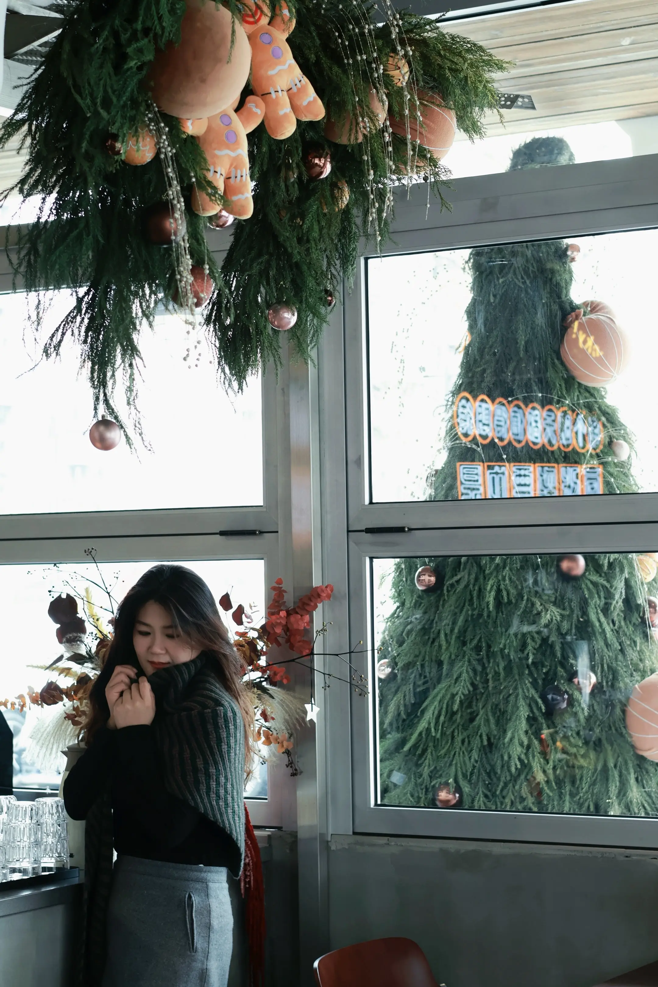 我的闺蜜她都不是真心的爱我 她不给我买北京二环的房子 也不给我买劳斯菜...