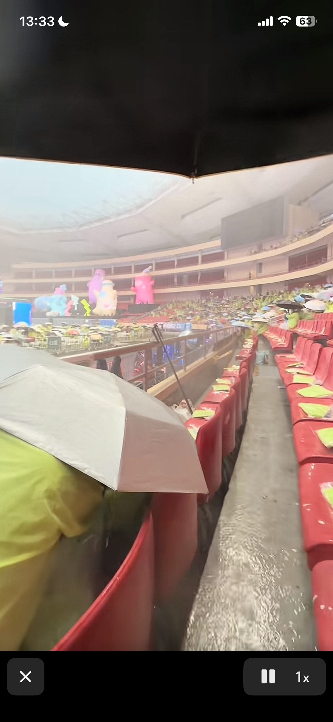 wtf昨天雨竟然这么大 上海下了长沙就不许下了 