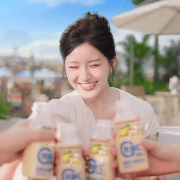 赵露思新物料来咯 这真的是元气甜妹吧 ​​​