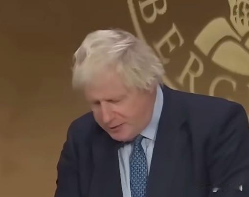 英前首相鲍里斯·约翰逊：结束俄乌战争的唯一机会是所有人共同加大对普京的压力。
