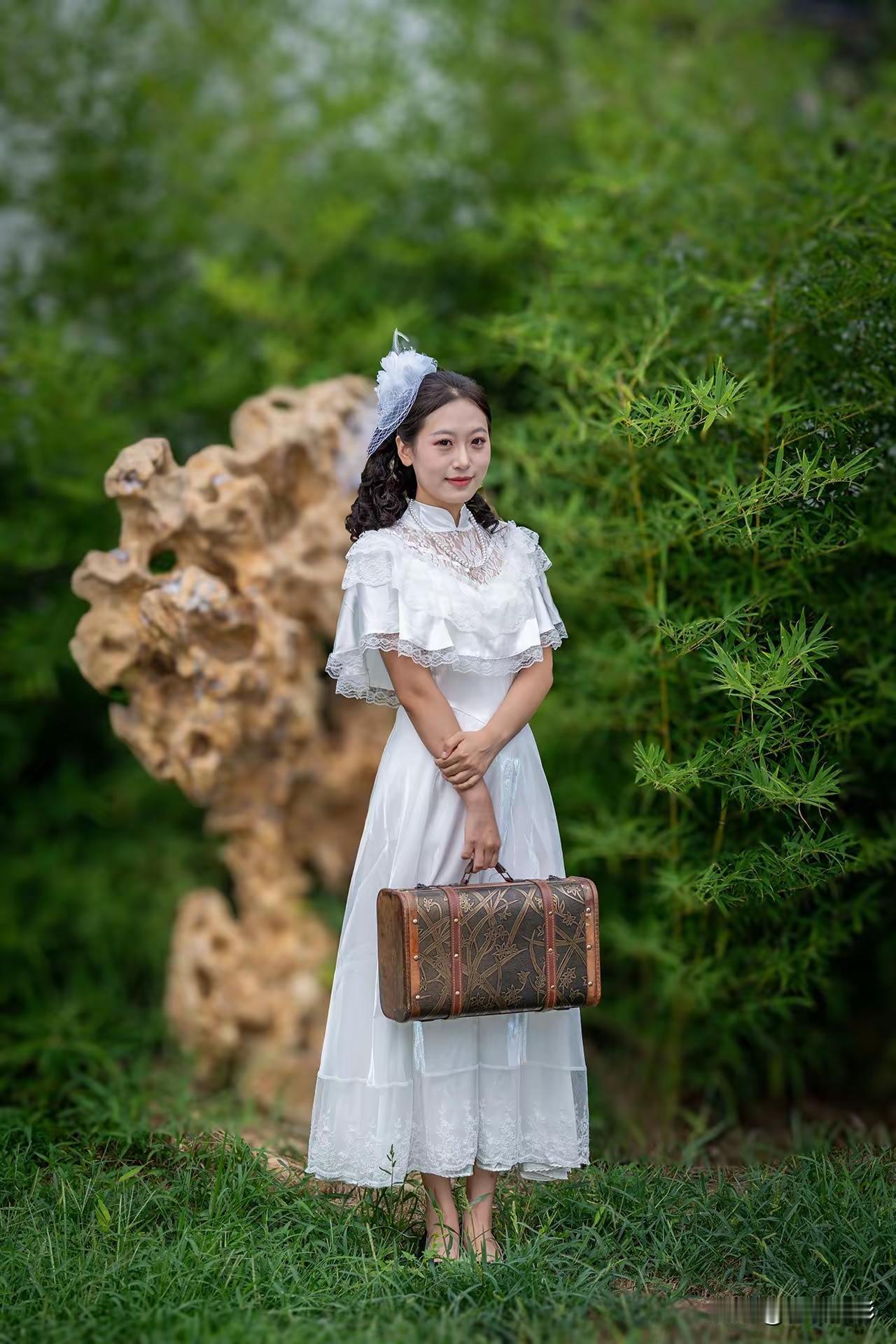 欲成大树，不与草争，将军有剑，不斩草蝇。遇烂人及时止损，遇烂事及时抽身，要明白一