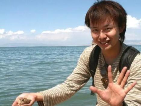 2005年，清华计算机系硕博连读博士生王垠，距离拿到博士学位仅剩一年，却愤而写下