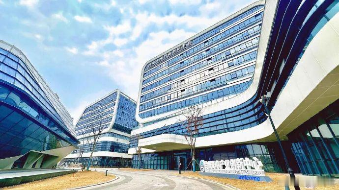 台州椒江用实干为城市发展注入不竭动力试点破局，实干争先。 椒江以改革为笔，为城市