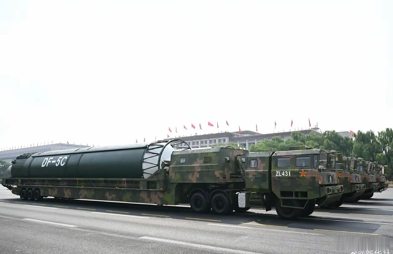 为什么不把东风5C组装受阅在看阅兵时，听到播音员说的是“打击范围覆盖全球”，很多