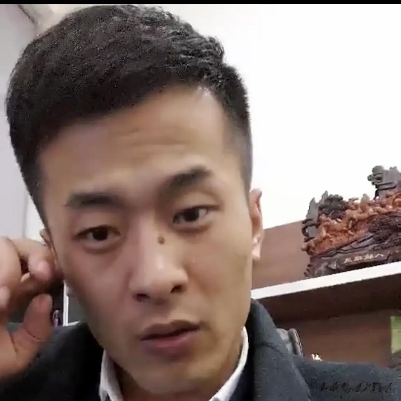 用一句话，证明你认识他？   
