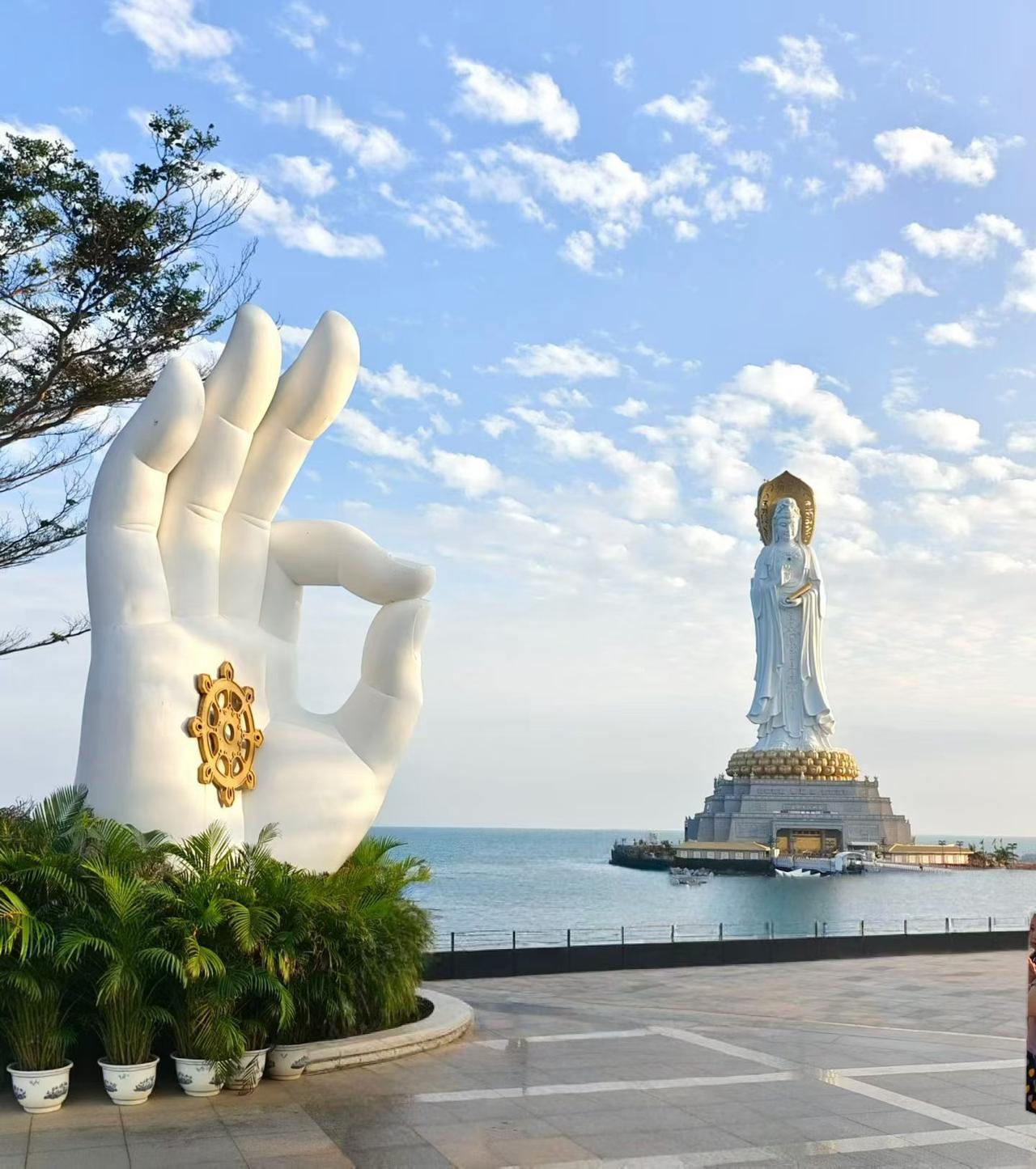 一人得道鸡犬升天
一个家族能迎来一位得道的孩子是这个家族的累世大功德

这是绝大
