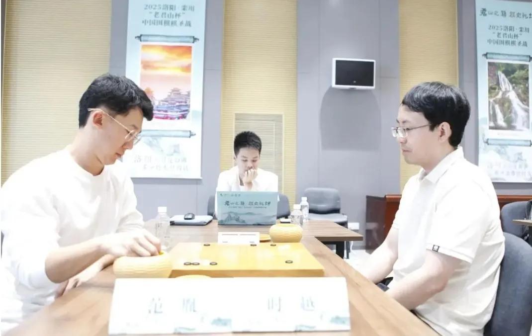 棋圣战精彩片段：
老君山杯决出16强
世界冠军 一半出局


第六届洛阳栾川老君