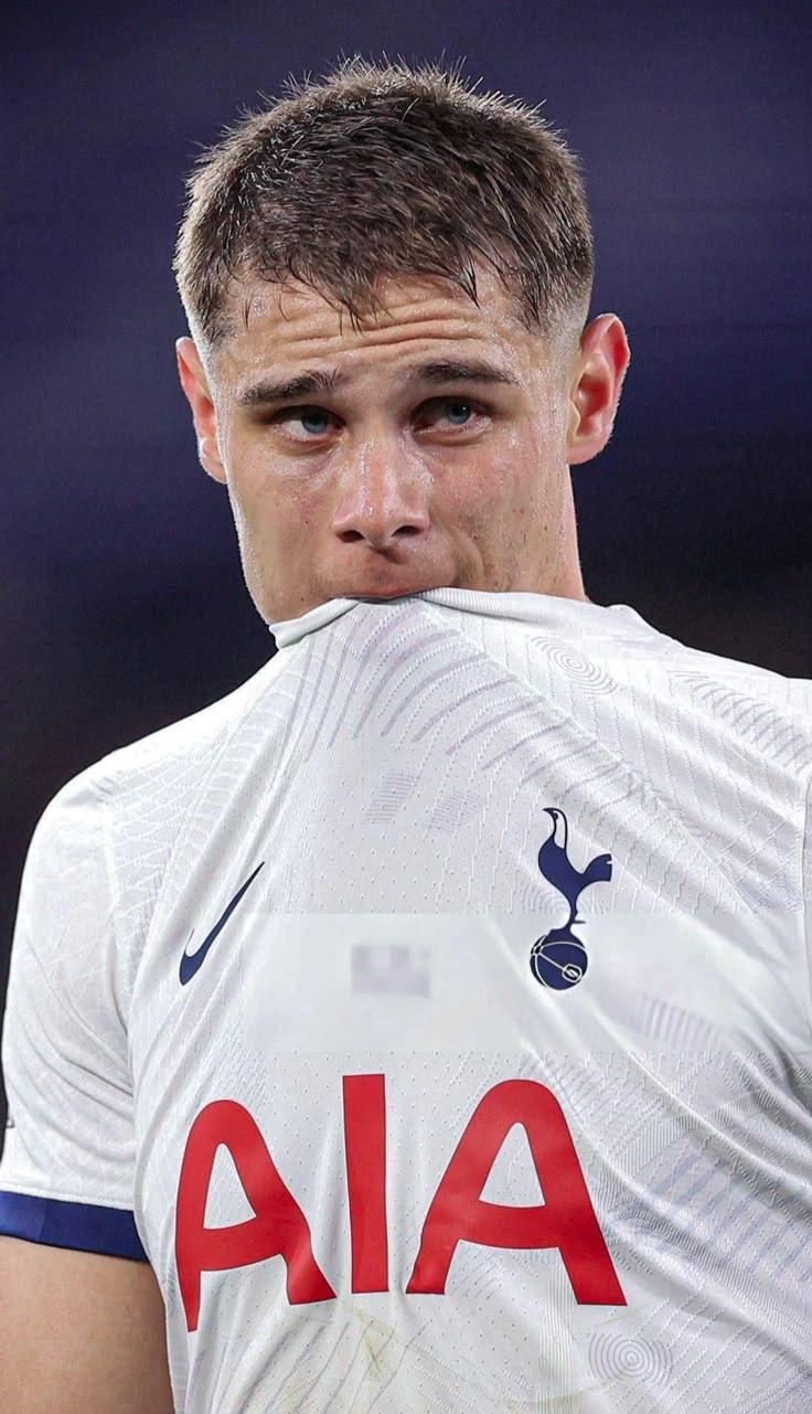 【造谣热刺？TA紧急删文】昨日（3月12日），The Athletic爆出热刺更