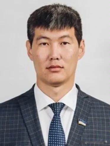 “既然吃公家饭，那就有义务为支持俄特别军事行动交点税，拒绝的话就地开除。”俄罗斯