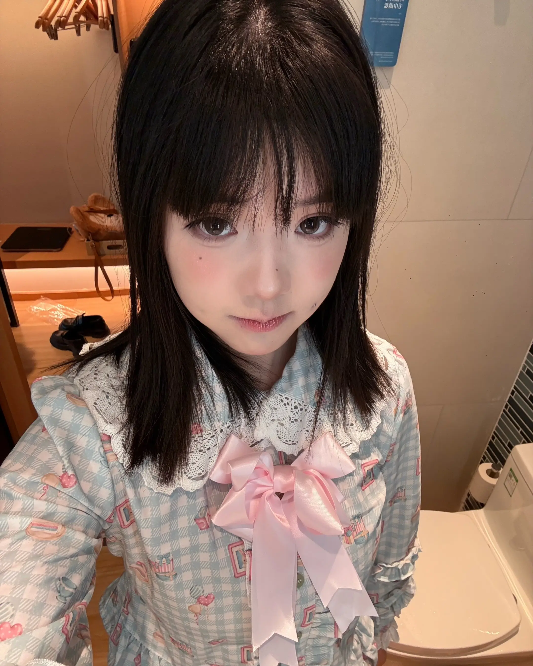 如果你看扁我，那我会萌萌的让你好看！