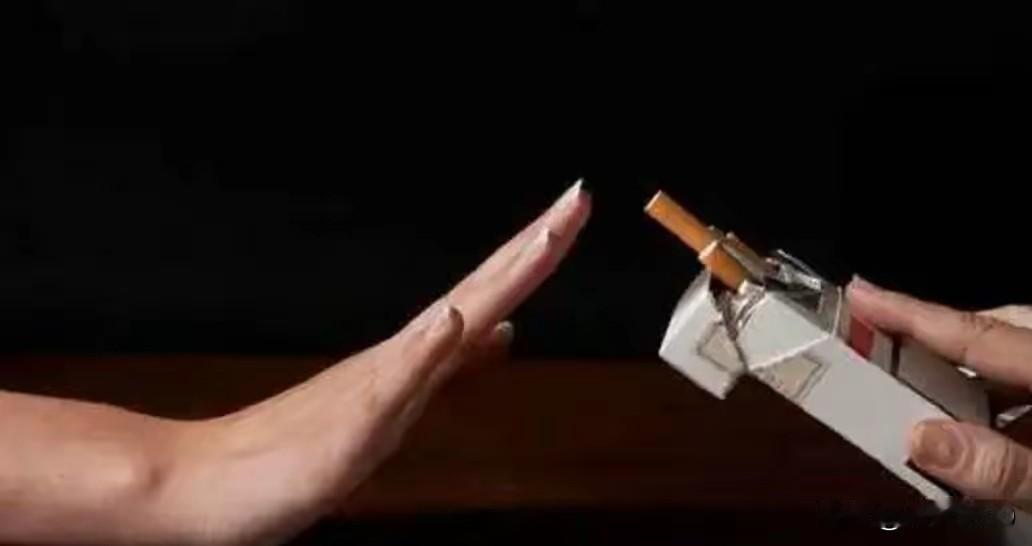 戒烟是一件不容易的事，无论是谁不一定能把烟戒掉，但是能戒掉烟的人都是狠人，奉劝吸
