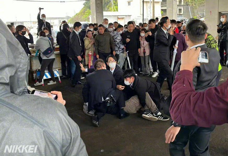 #岸田声称要求中方撤销进口管制措施#太可惜了，这个日本人当时怎么没把岸田文雄炸死