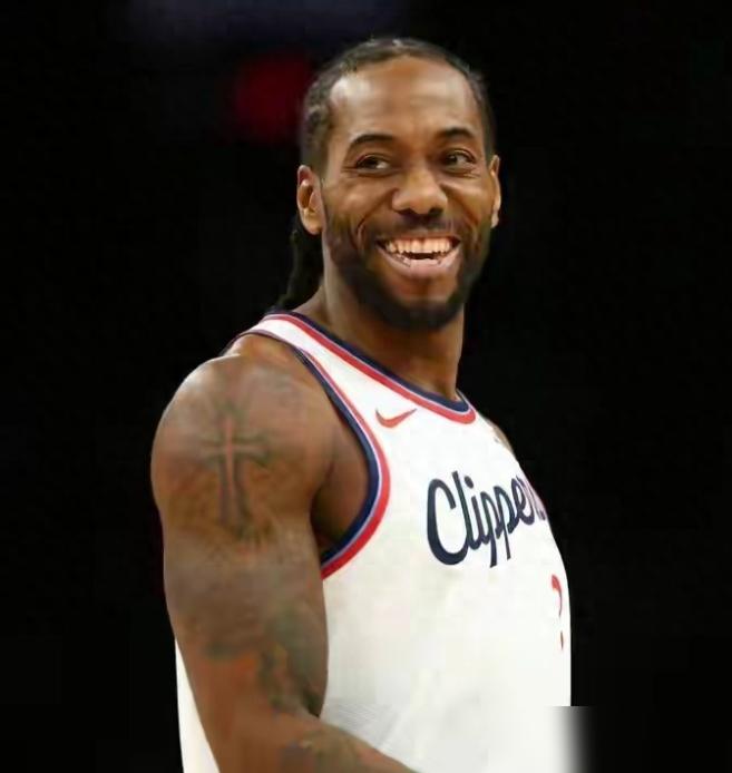 泰伦卢，一个冠军教头，竟在关键时刻连送两次低级失误，直接葬送比赛？
 
小卡、科