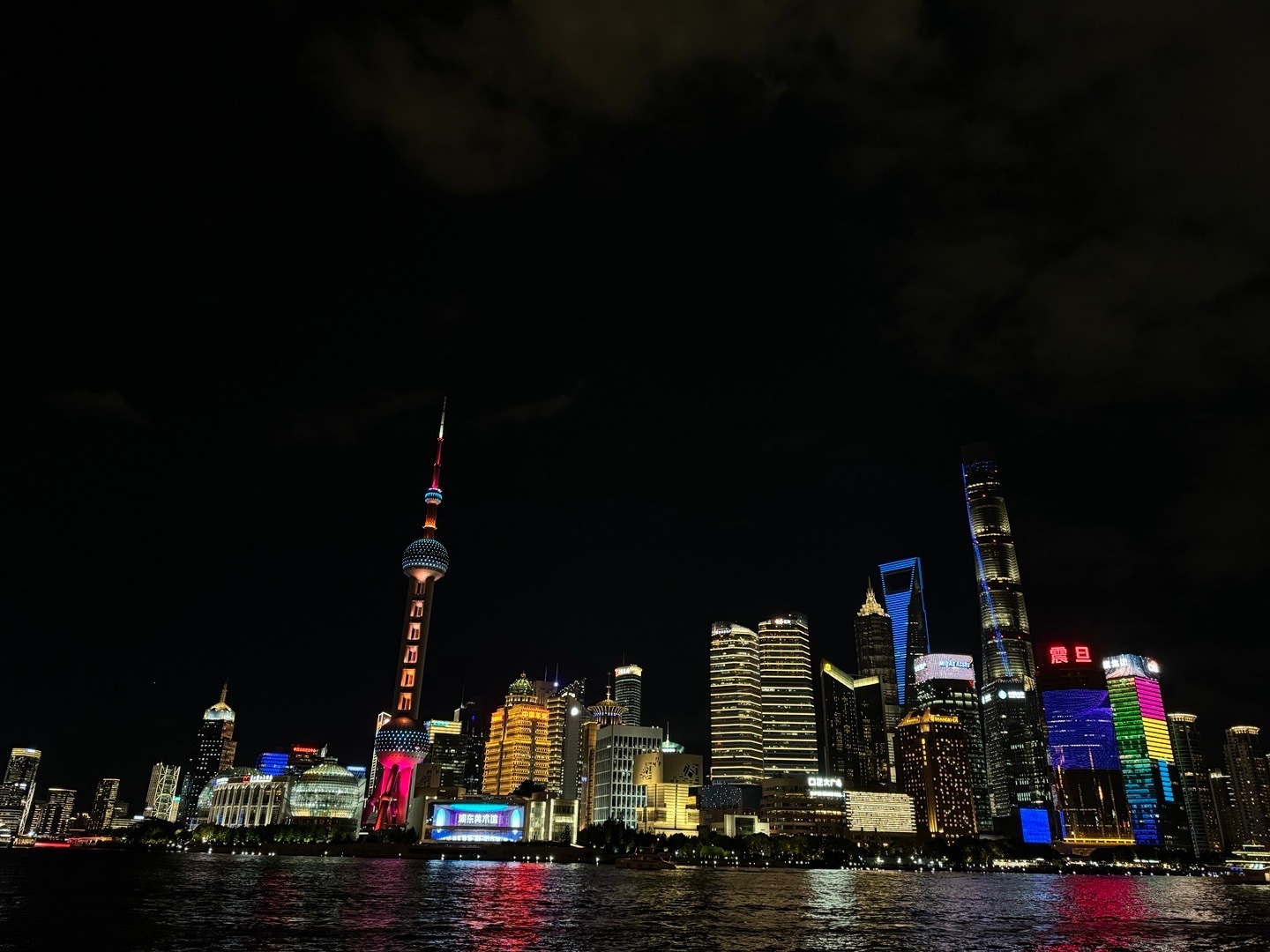 来上海总要吹吹黄浦江的晚风吧 上海·外滩