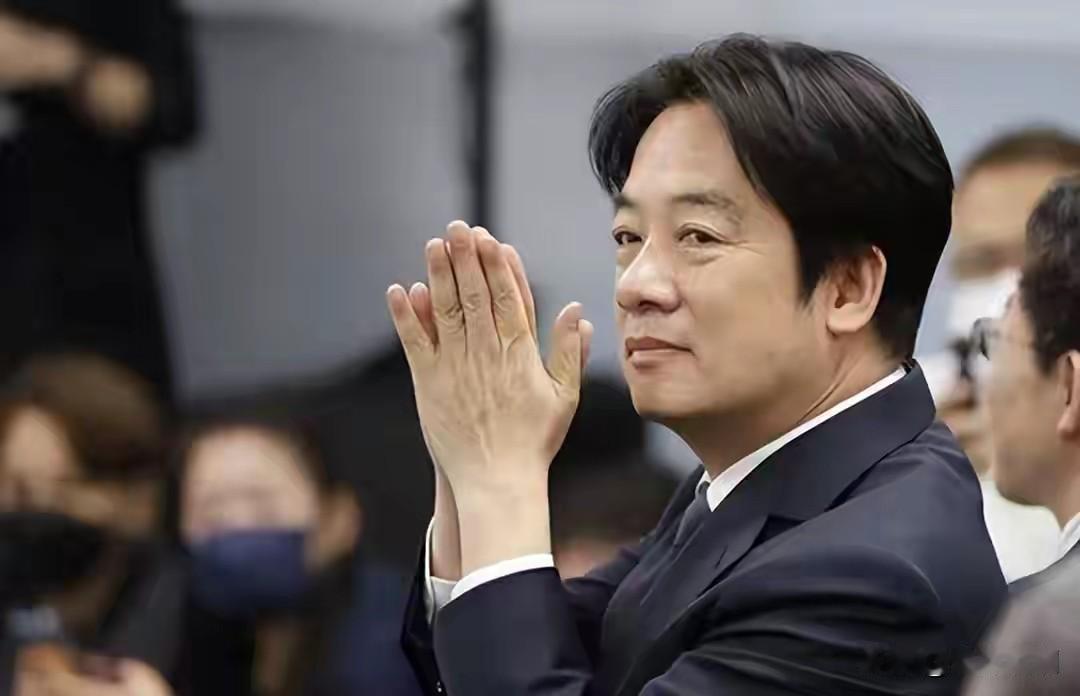 台媒一些名嘴常在节目中说，赖清德从发型、姿态到骨子里都在模仿日本人，可能在他内心