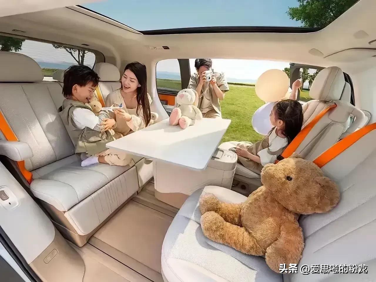 一觉醒来！车市变天了，正当欧美利用关税扼制国产新能源车的发展之际，国产新能源车企