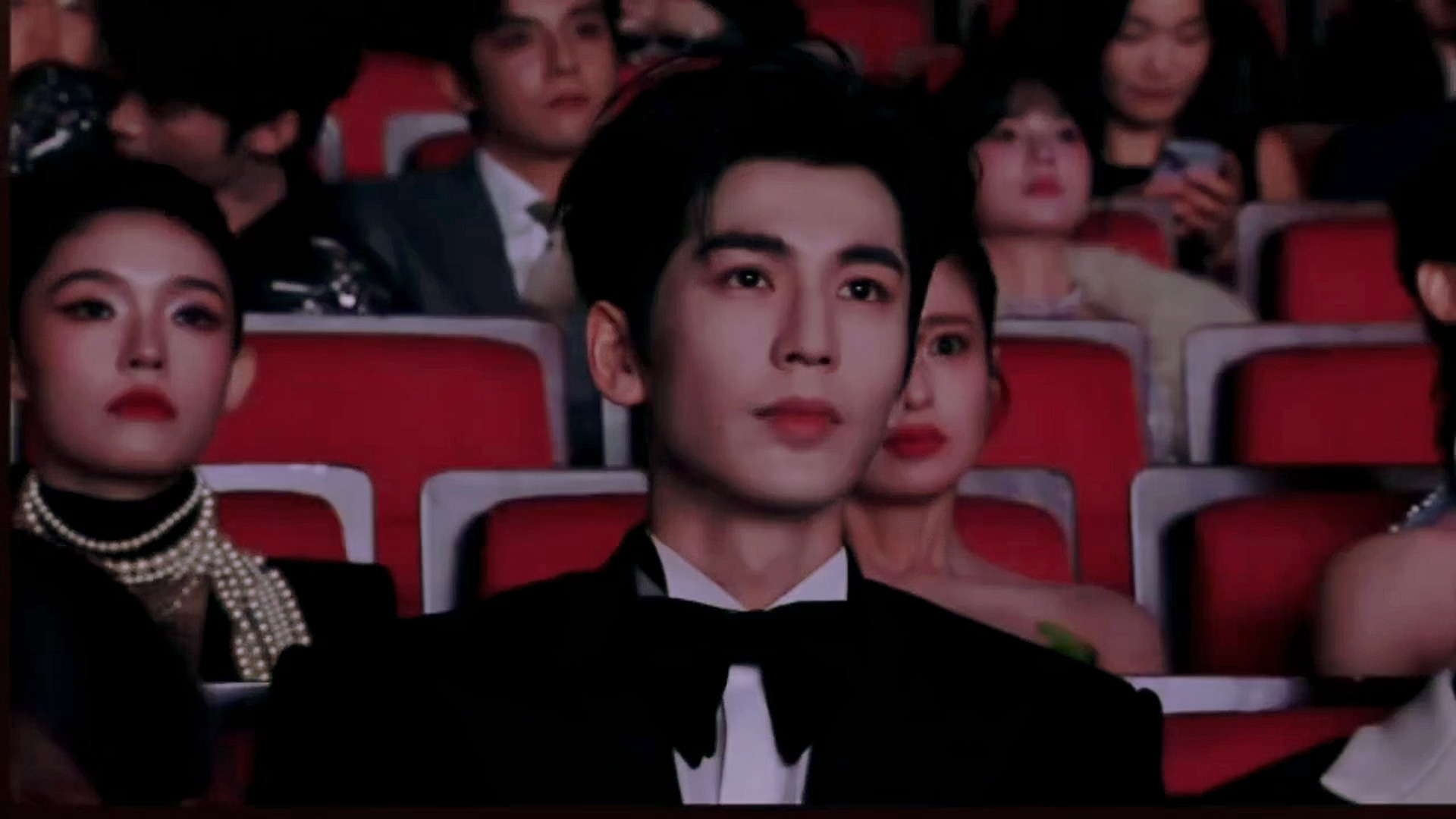 微博视界大会内场张凌赫，昏暗中的神颜，灯光亮起允许呼吸[流鼻血] ​​​