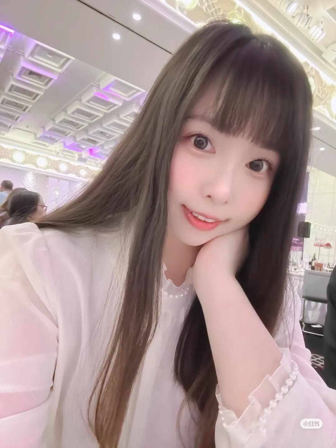 话说台湾近几年就推出了许多颜值和气质都相当不错的新晋博主，而哈比就是其中之一。凭