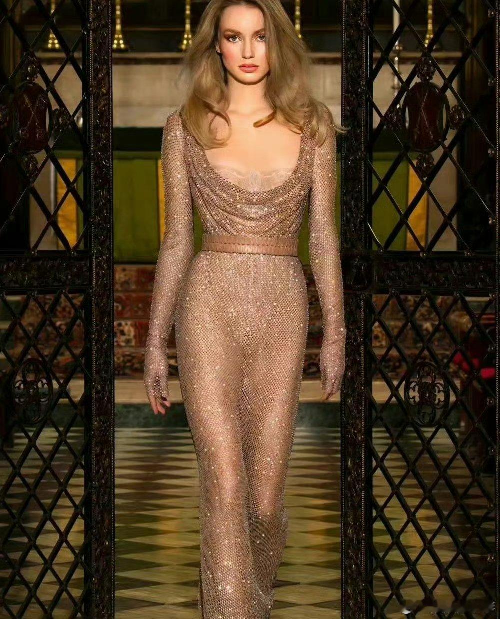 迪丽热巴这行为如何解读[吃瓜] ​ ​​​