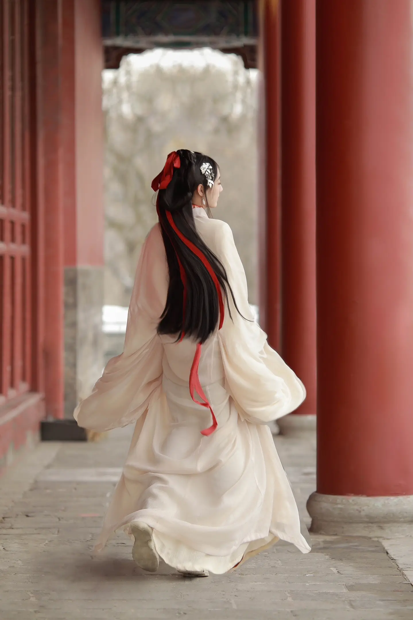 “她从楚国来” 