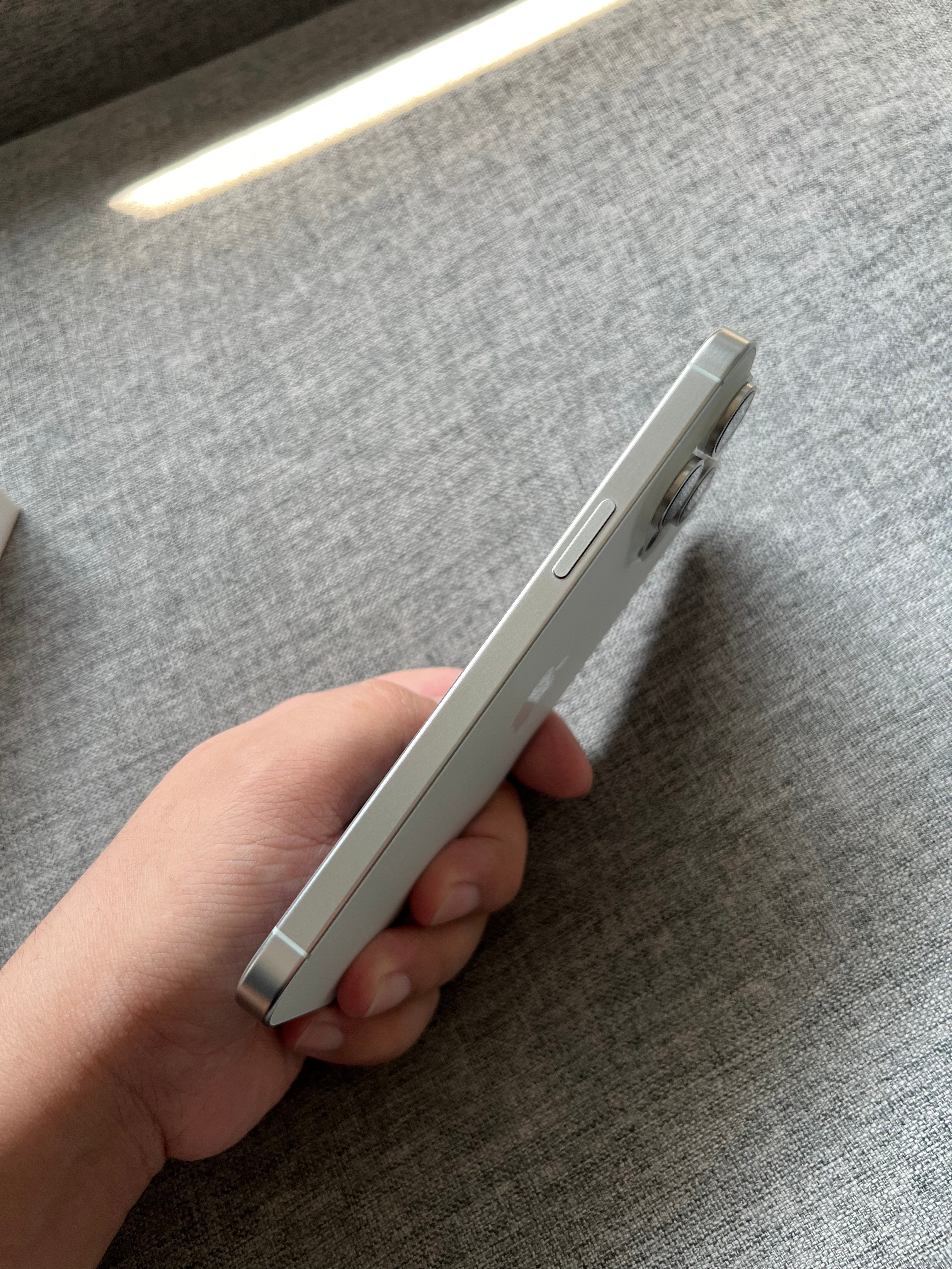 iPhone15 Pro Max 256G 白色，98新，单机带盒子，电池效率8