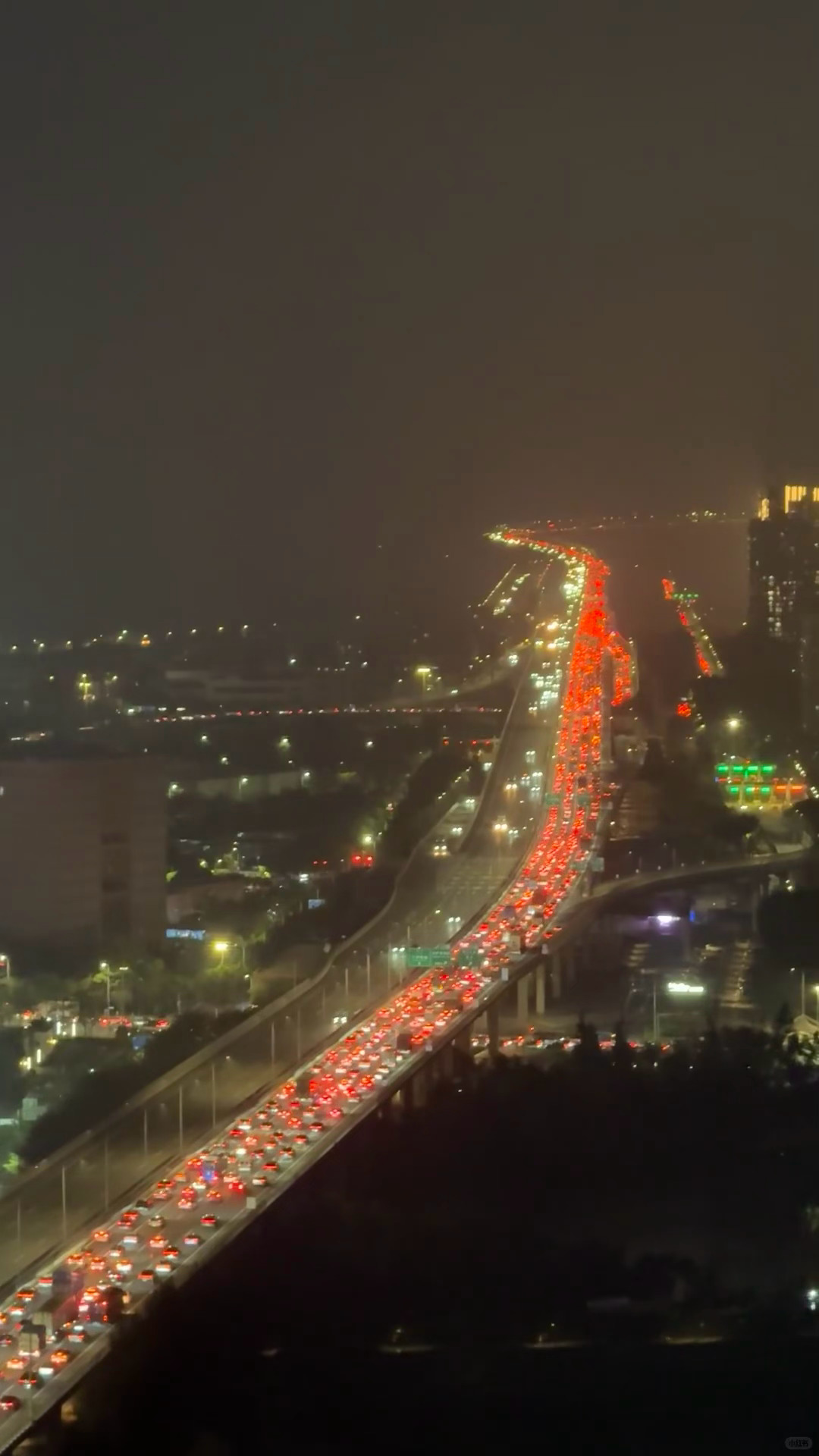 观潮府变成观车府，另类景观 深圳