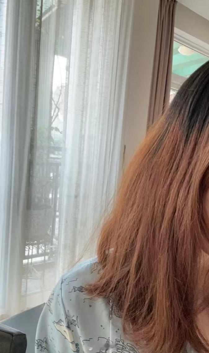 出月子第一件事把我的布丁头解决了先受不了了🤦然后又火急火燎回四川根本没停过 事