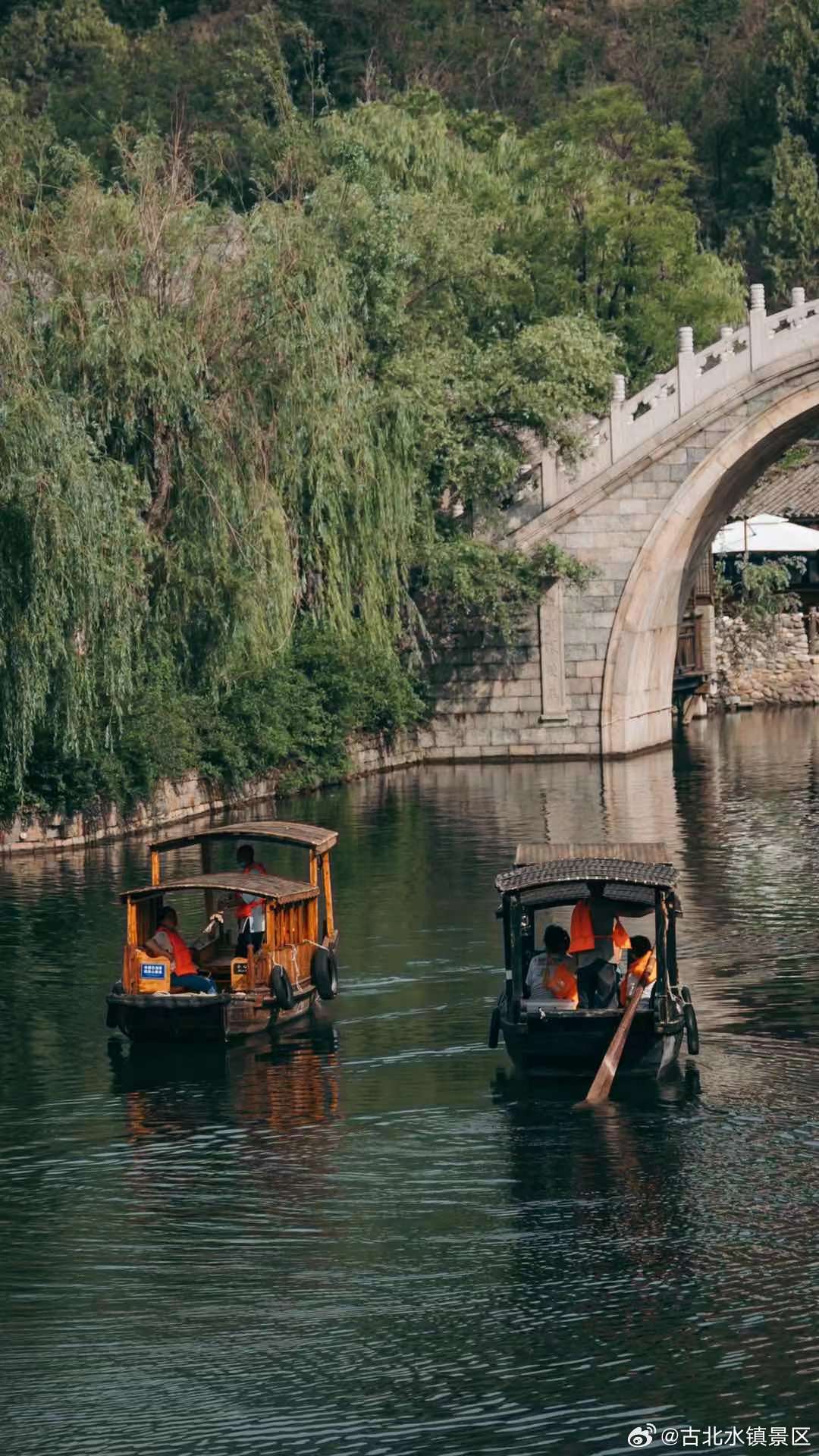 真是生命蓬勃的季节啊，夏天真的到了啊！正值“亲子月儿童免票”活动，你确定不来古北