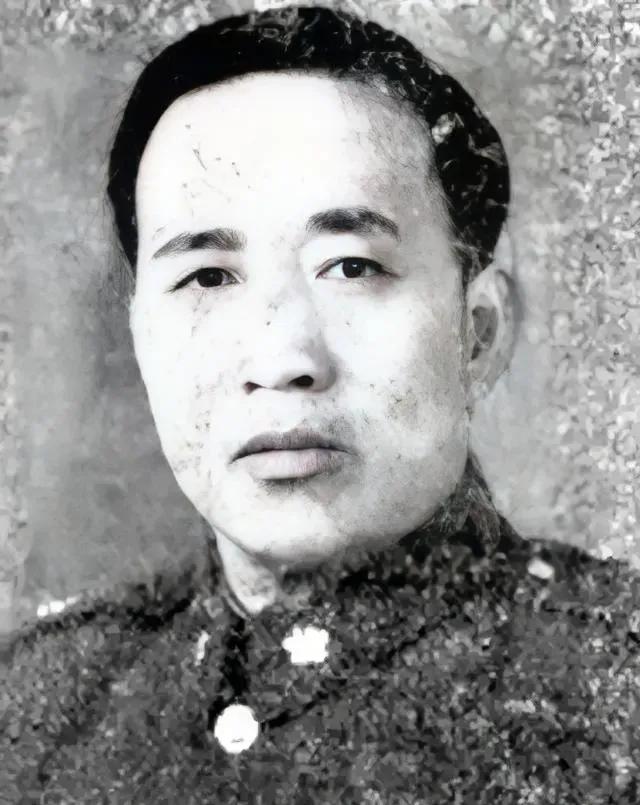 1940年，刘昌义被日军包围，他率残部向日军投降，当了一个大汉奸。一年后，他率部